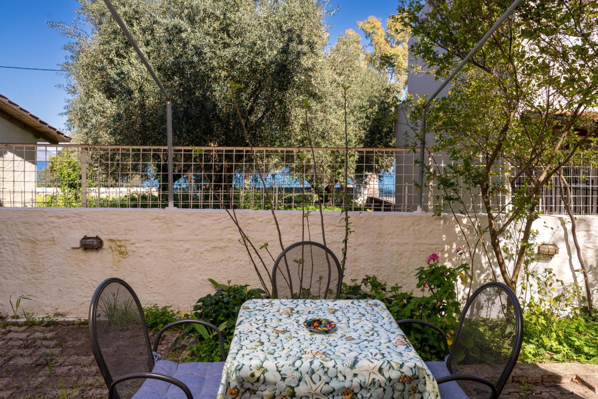 Dimitris Studios Karavomylos Exterior photo